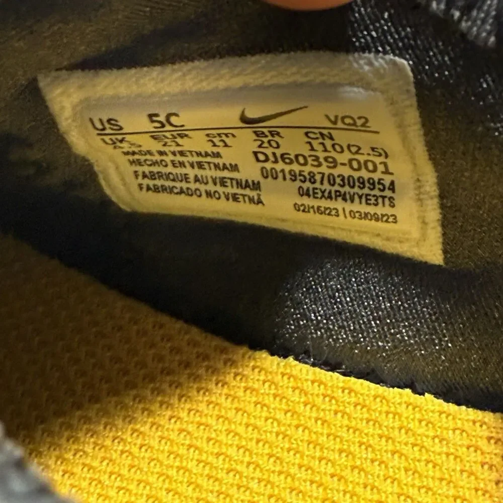 Size 5C Toddler-Nike Flex Runner 2 Triple Black Easy Slip On Kids Shoe Sneaker